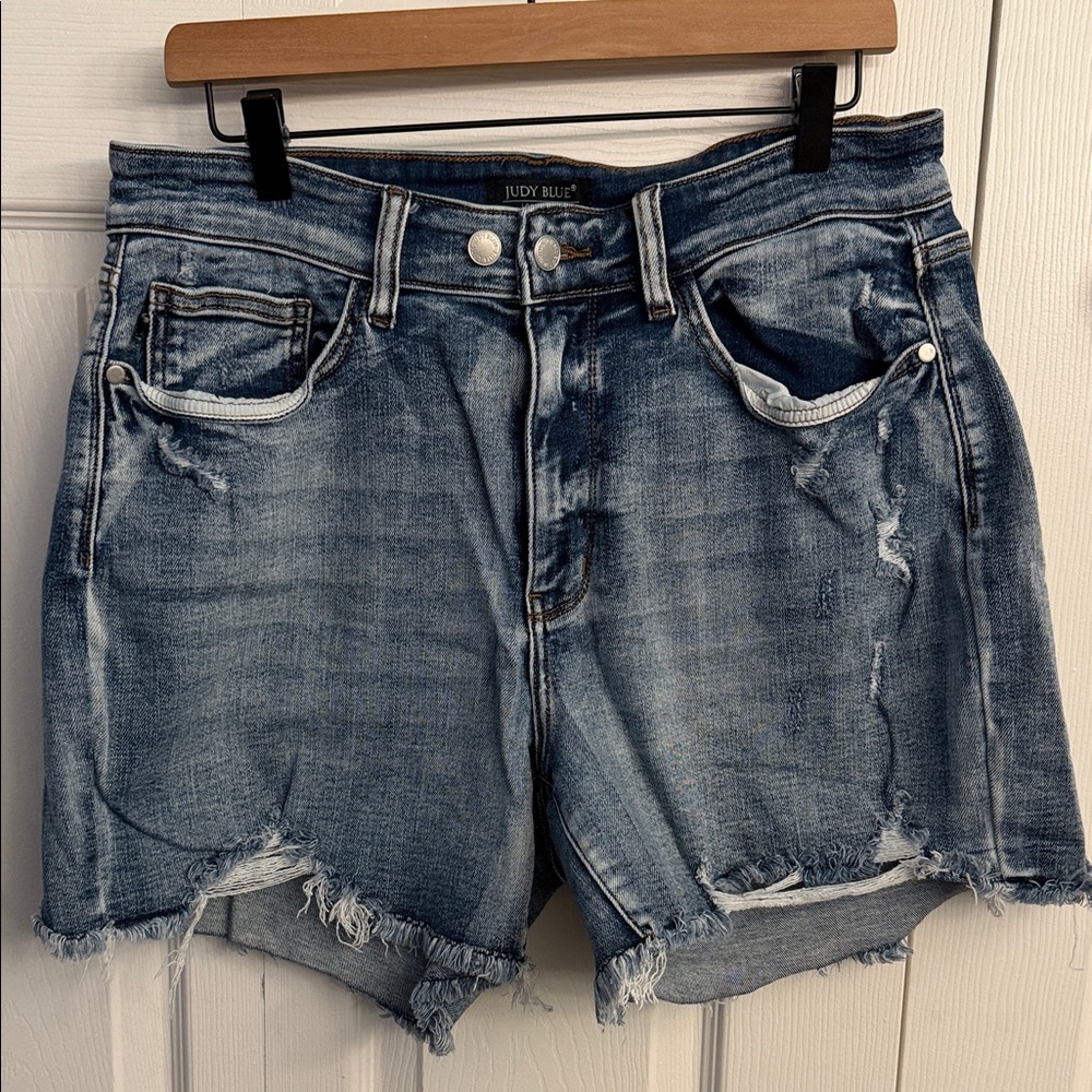 Judy Blue Women's Frayed Hem Jean Shorts - Light Blue